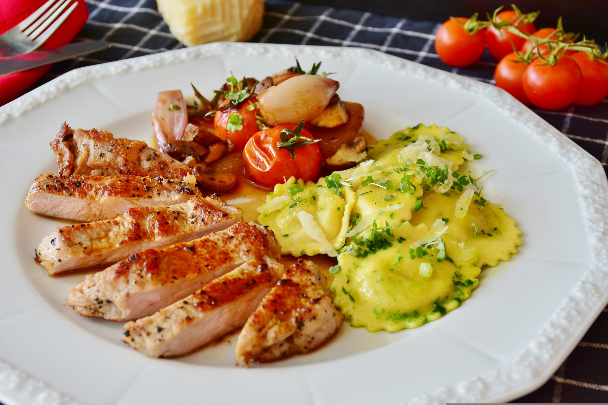 ternera a la plancha con pasta y verduras